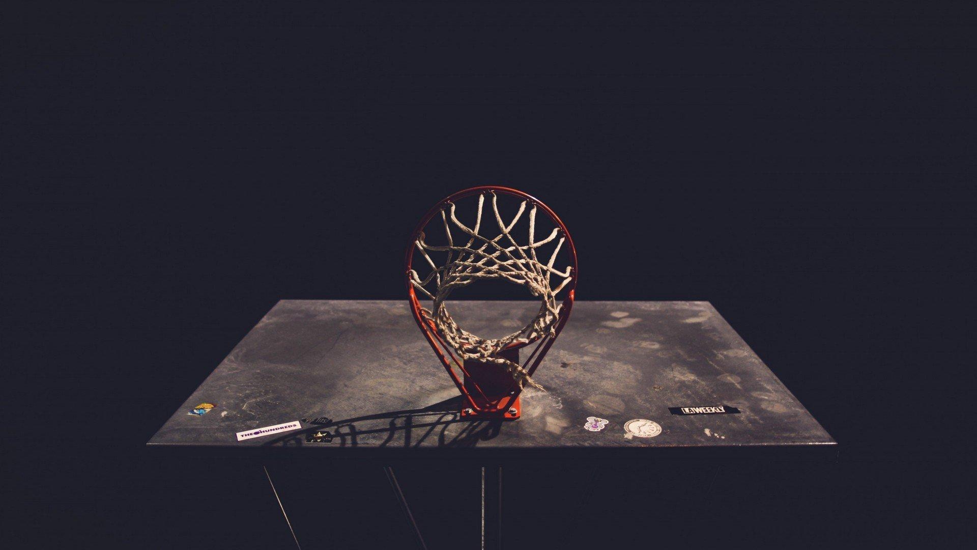 令人心酸的巧合!四大球星重伤时刻,罗斯的身影与命运的残酷轮回