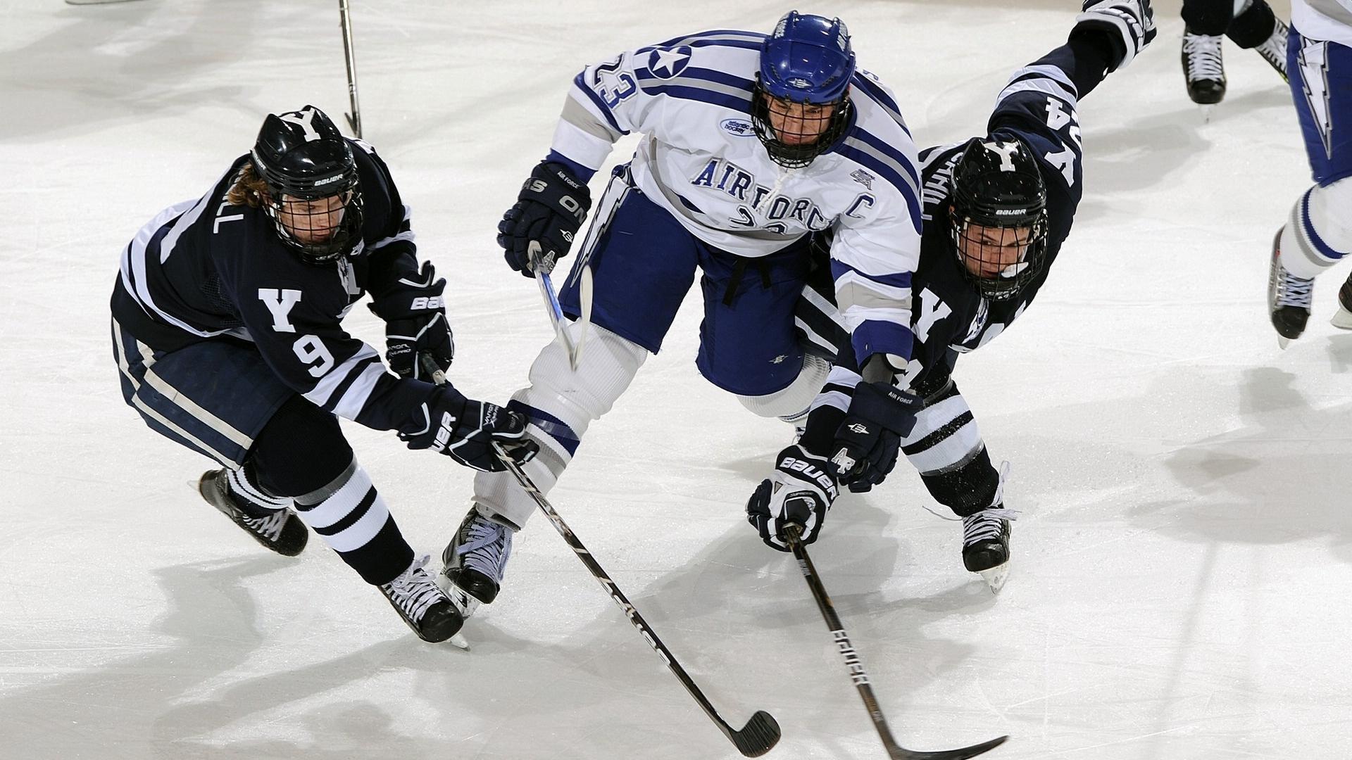 篮球冷知识,NBA历史首个单赛季2000分竟由他创造,传奇故事背后的时代密码